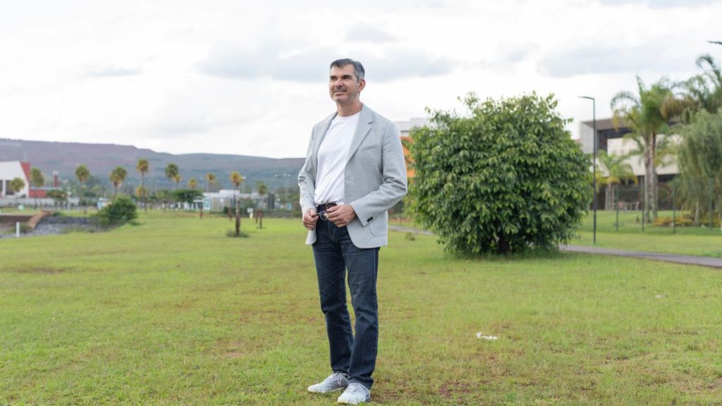 Dr. Luiz Avelar é coautor em artigo publicado no Aesthetic Surgery Journal
